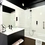 & Le Renard Centre Hotel