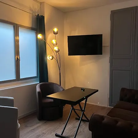 호텔 & Le Renard Centre Châlons-en-Champagne