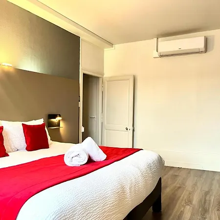 Отель & Le Renard Centre 4*