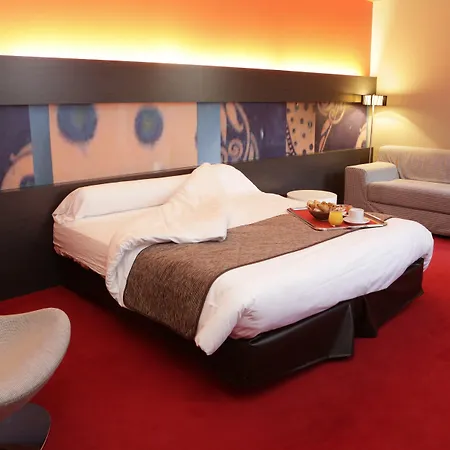 & Le Renard Centre Hotel 4*