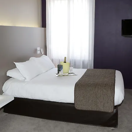 Otel & Le Renard Centre 4*