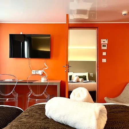 Отель & Le Renard Centre 4*