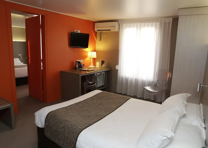 & Le Renard Centre Hotel