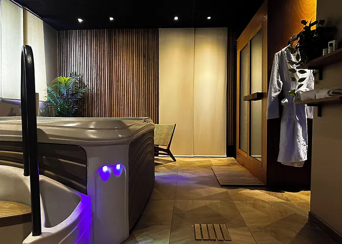 & Le Renard Centre Hotel 4*