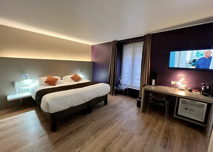 & Le Renard Centre Hotel