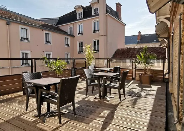 & Le Renard Centre Hotel Châlons-en-Champagne